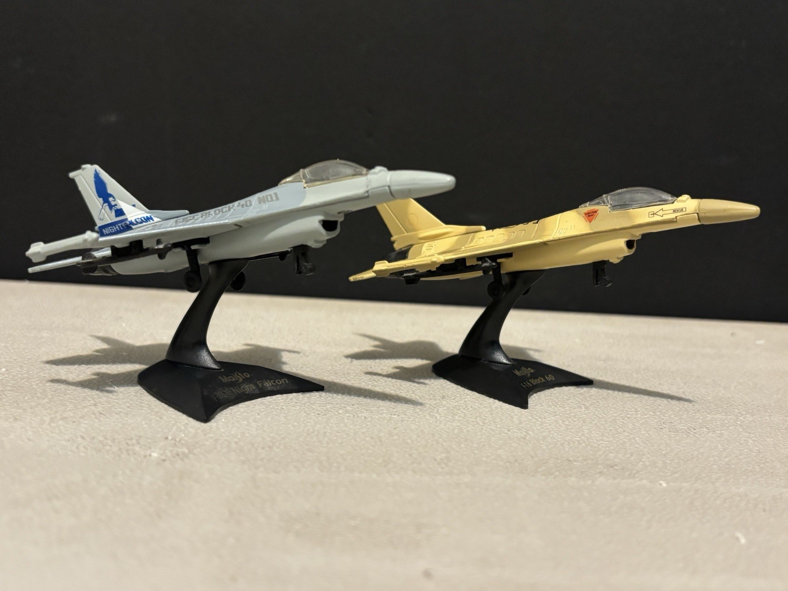 Maisto Diecast Set Of F-16 Night Falcon & F-16 Block 60 Out Of Blister
