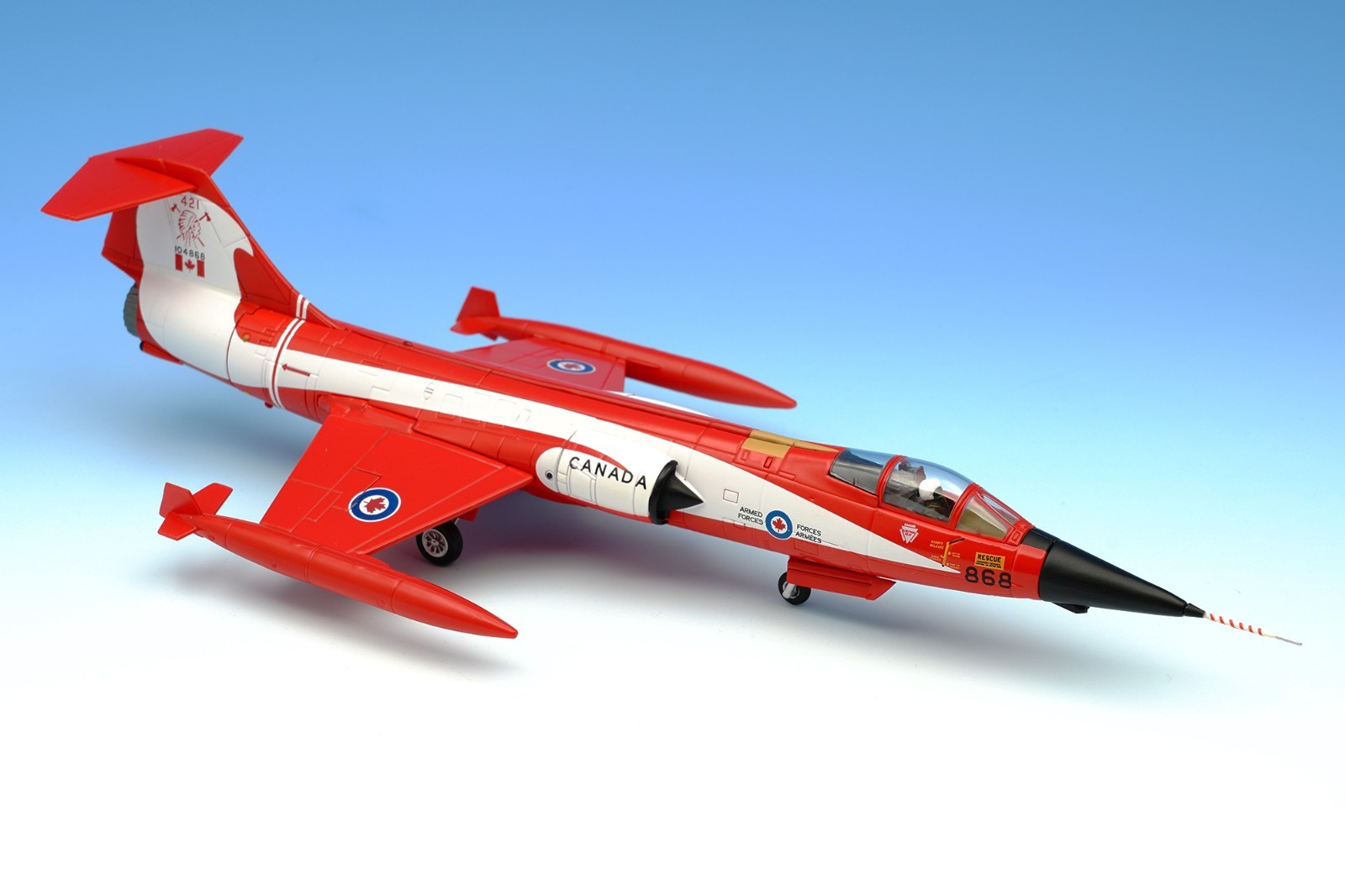 Hobby Master Canadair CF-104 Starfighter RCAF Flying Coke Can Canada 1/72 HA1037