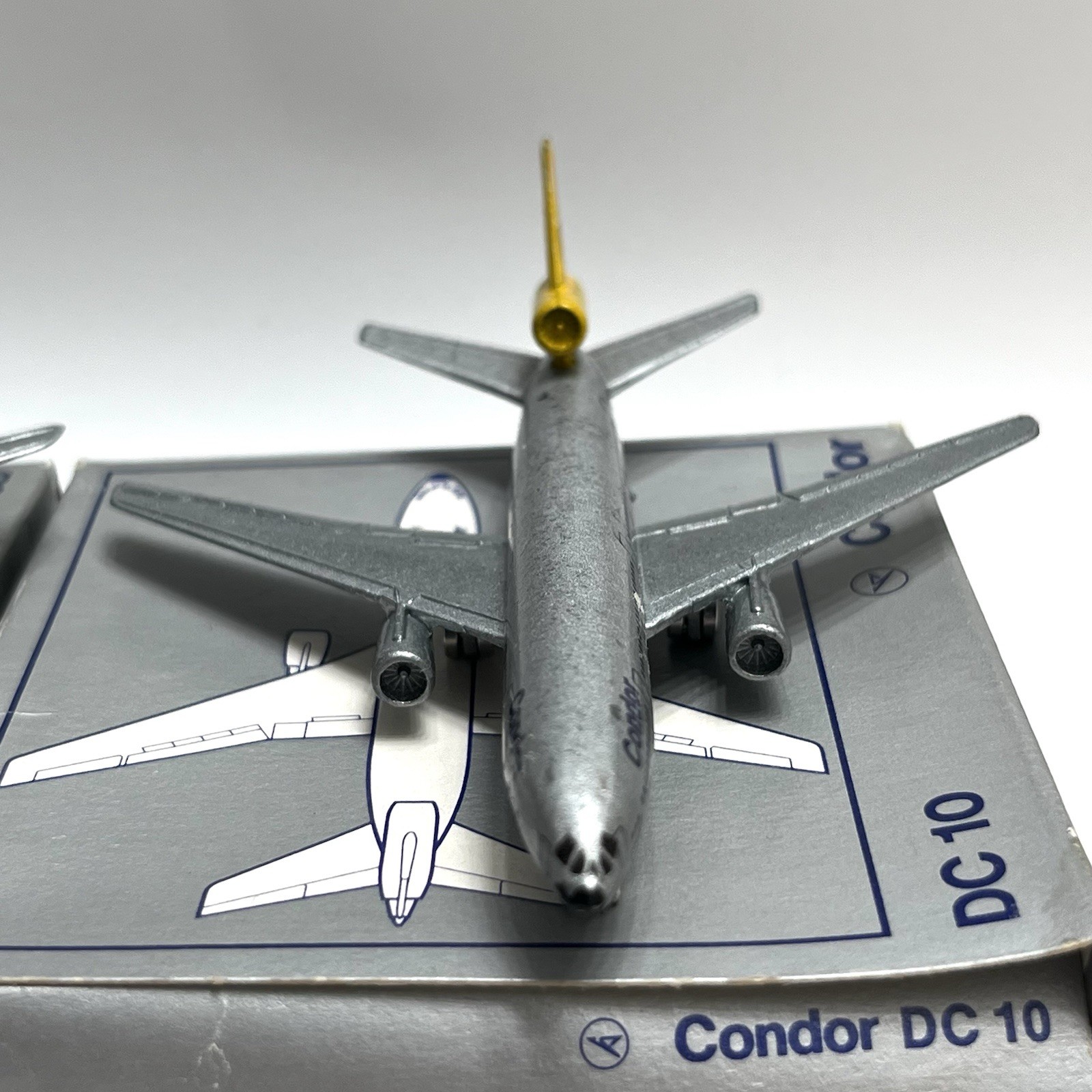 2 Vintage Schabak Lufthansa Douglas DC 10 & Condor DC 10 Diecast 1:600 Germany