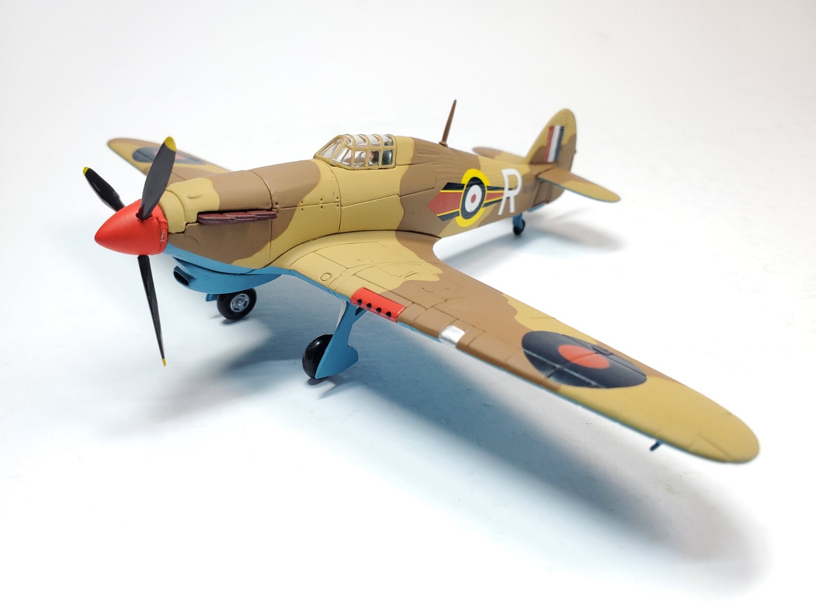 Corgi AA30701 Aviation Archive WWII Hawker Hurricane 11B BD930 Western Desert
