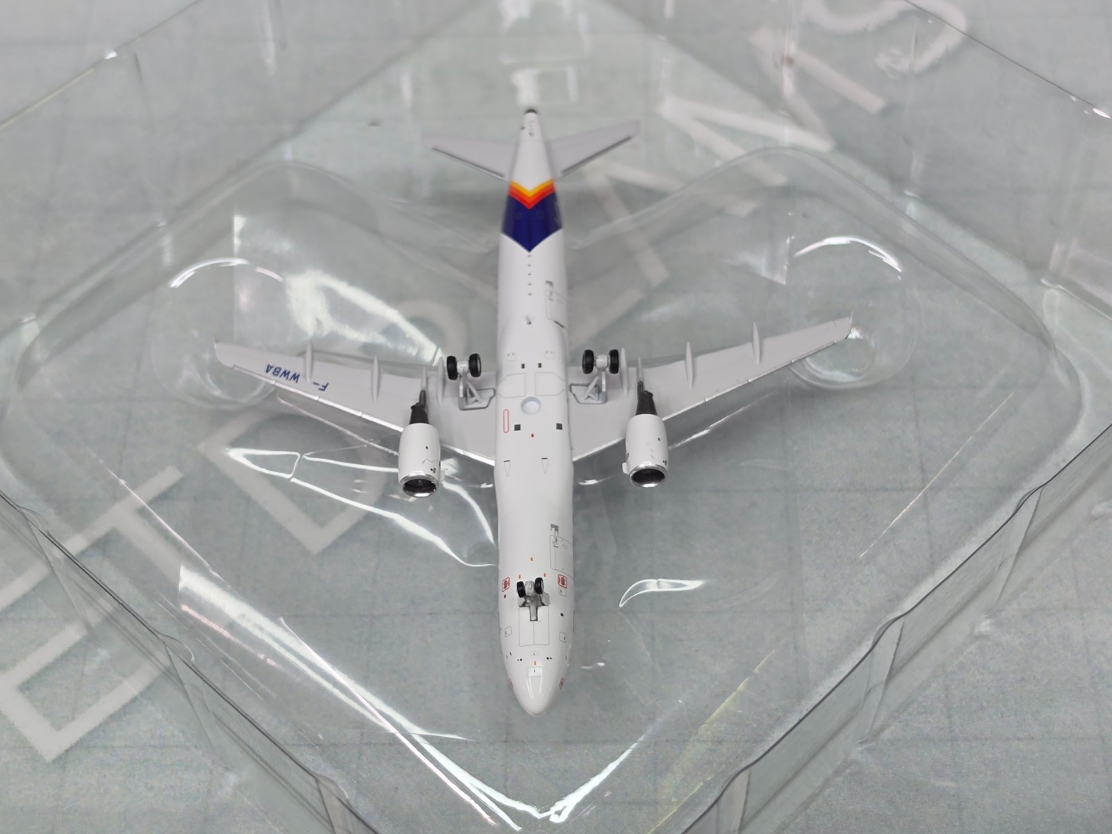 1/400 AIRBUS INDUSTRIES A320-200 2000’S HOUSE COLORS F-WWBA KYLIN MODEL