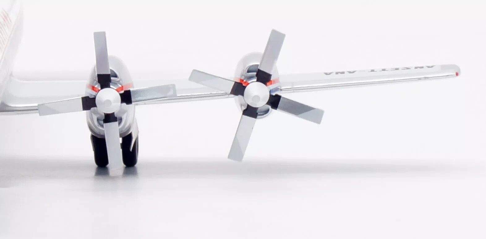 InFlight 200 1:200 Ansett – ANA Lockheed L-188A Electra VH-RMB Diecast Model