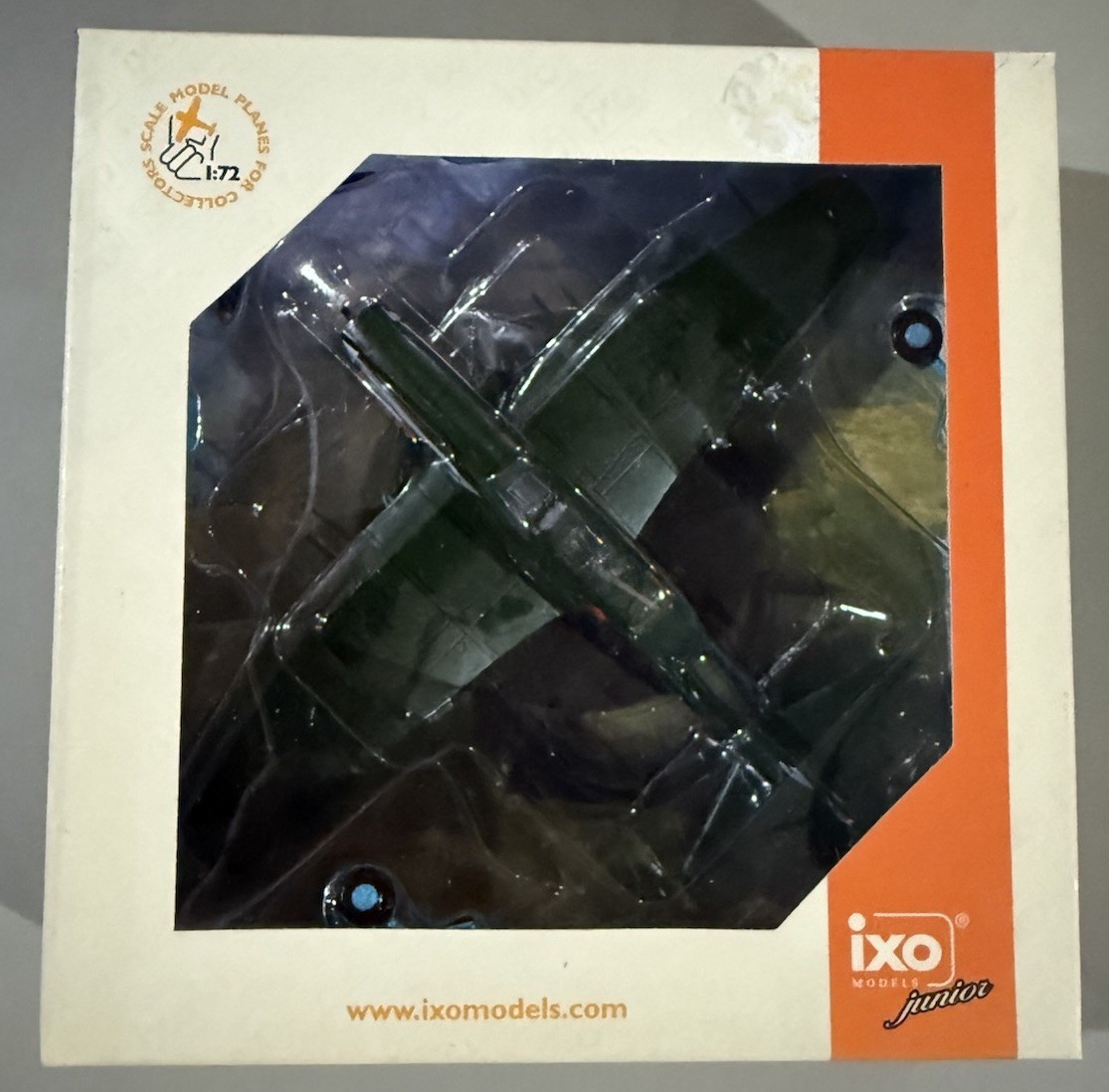 IXO Junior 1:72 WWII Russian Ilyushin IL-10 Ground Attack Plane Diecast Model