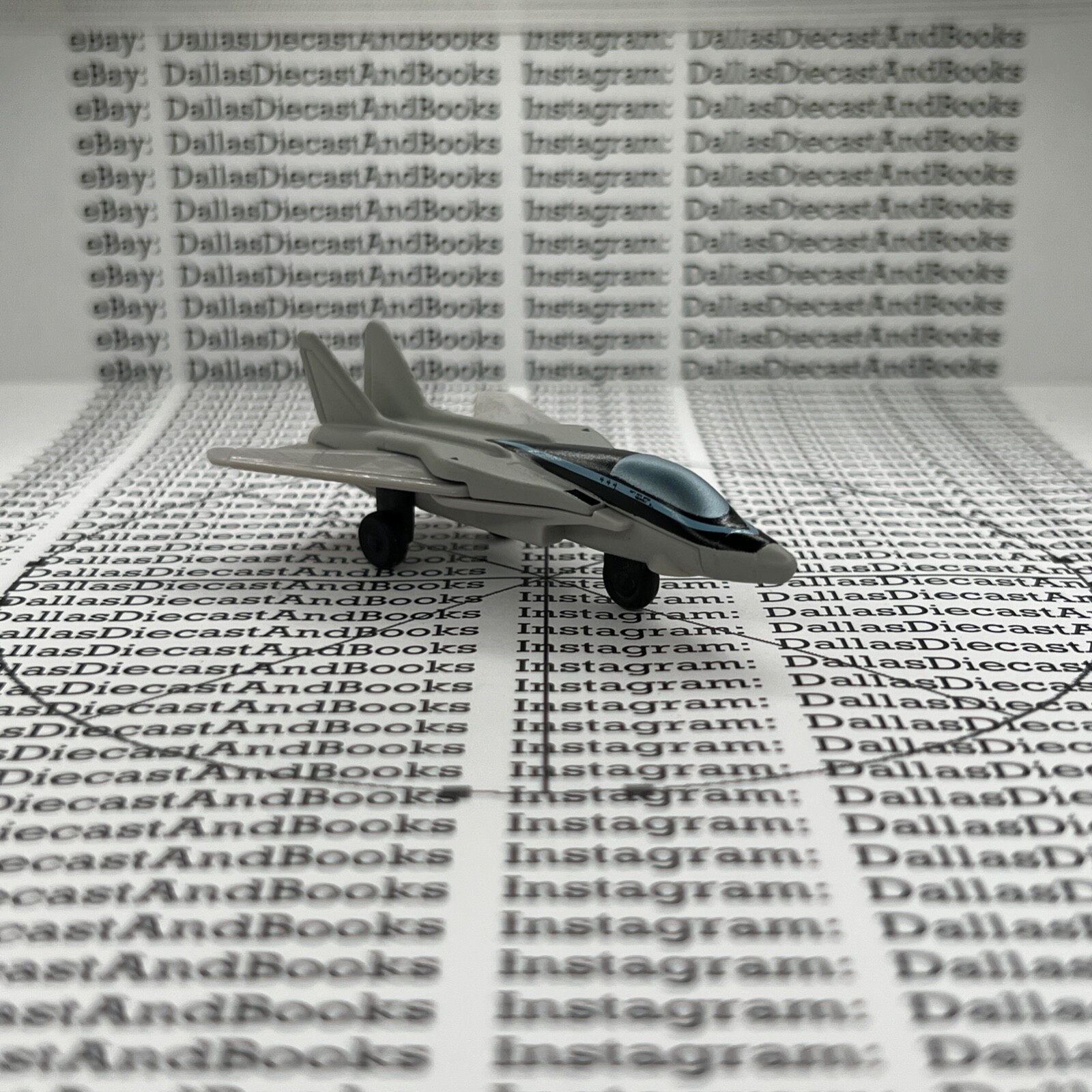 Matchbox Swing Wing MB027 Silver/Black Top Gun: Maverick GPF95 Fighter Jet 
