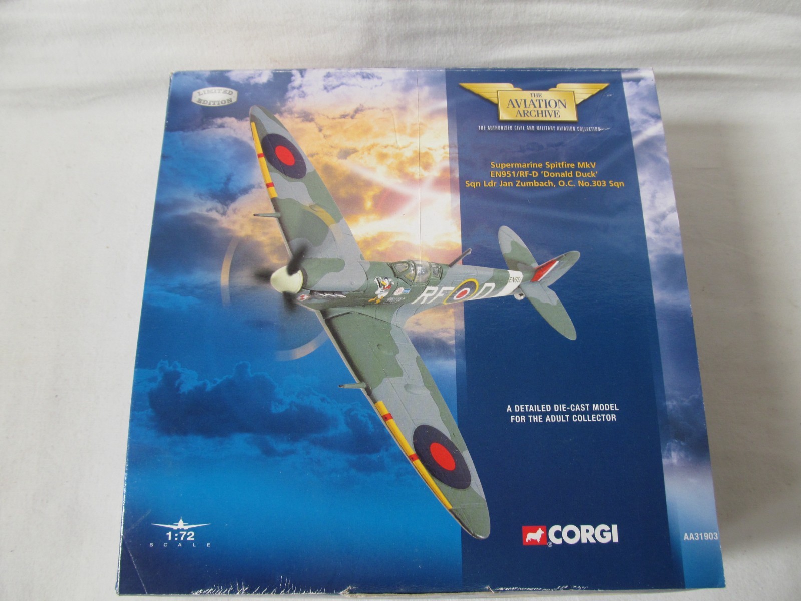Corgi The Aviation Archive AA31903 Supermarine Spitfire MKV EN951/RF-D Pre-owned