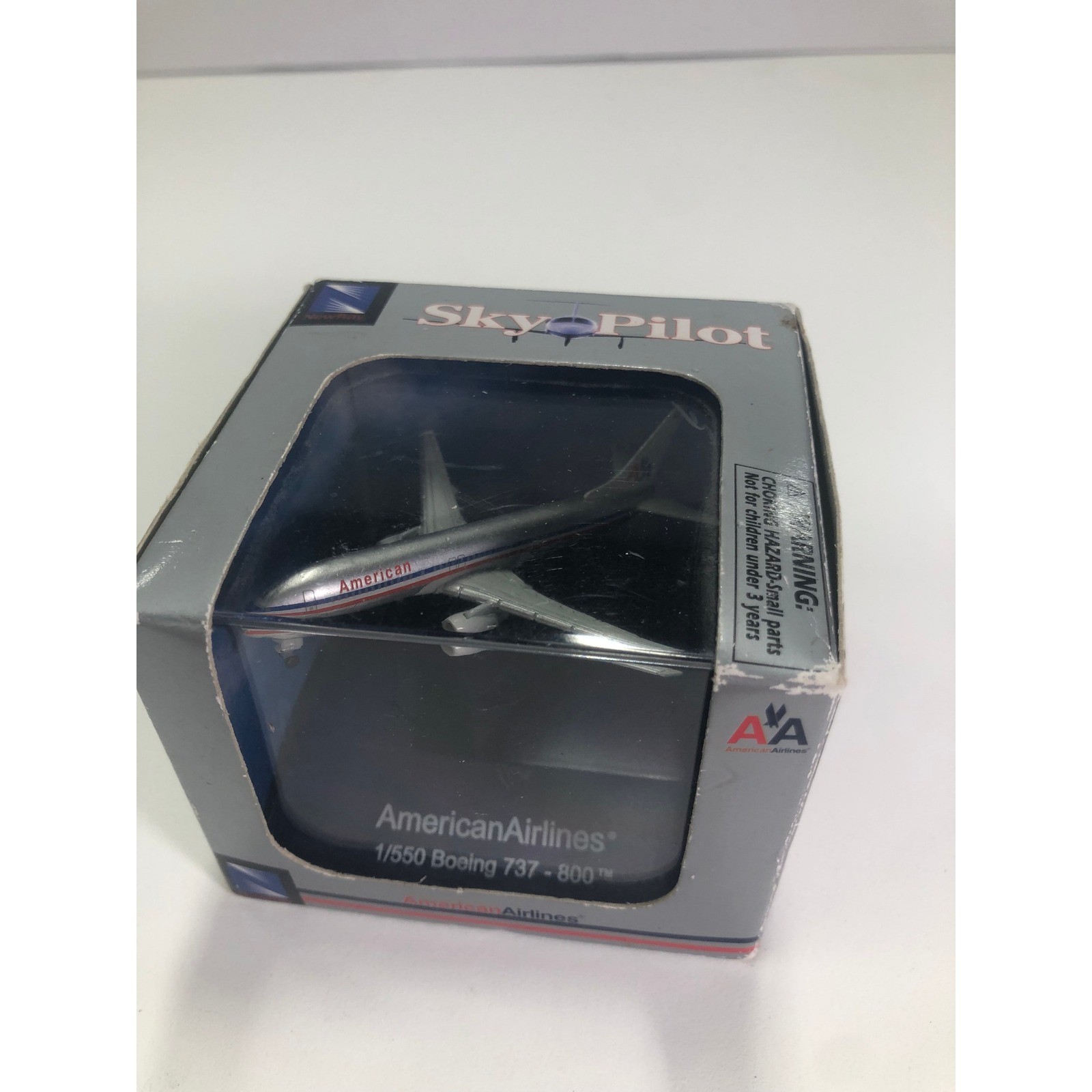 NewRay Sky Pilot American Airlines Boeing 737-800 1:550 Diecast Model Plane