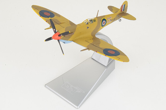 AA29102 Corgi Spitfire Mk IX 1/72 Model MA408 RAF No.81 Sqn