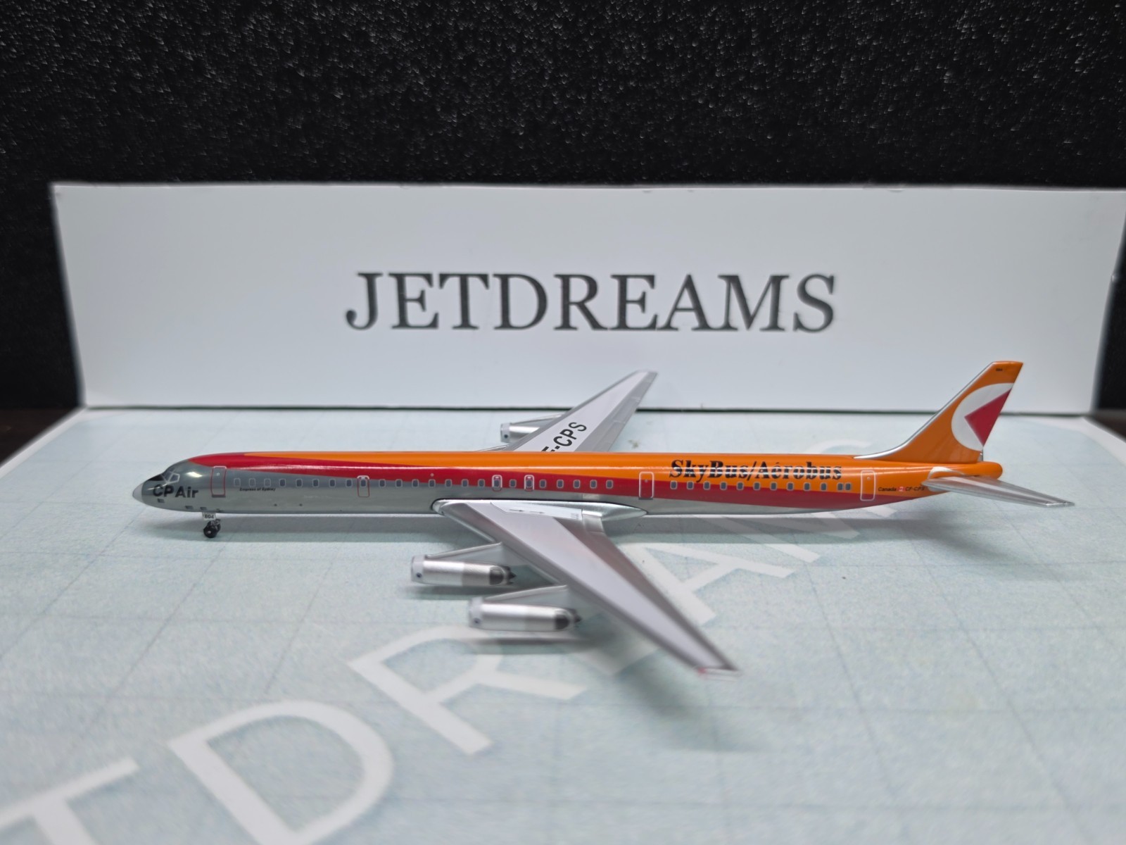 1/400 CP AIR DC-8-63 / 63CF 1970’S SKYBUS / AEROBUS COLORS CF-CPS AEROCLASSICS