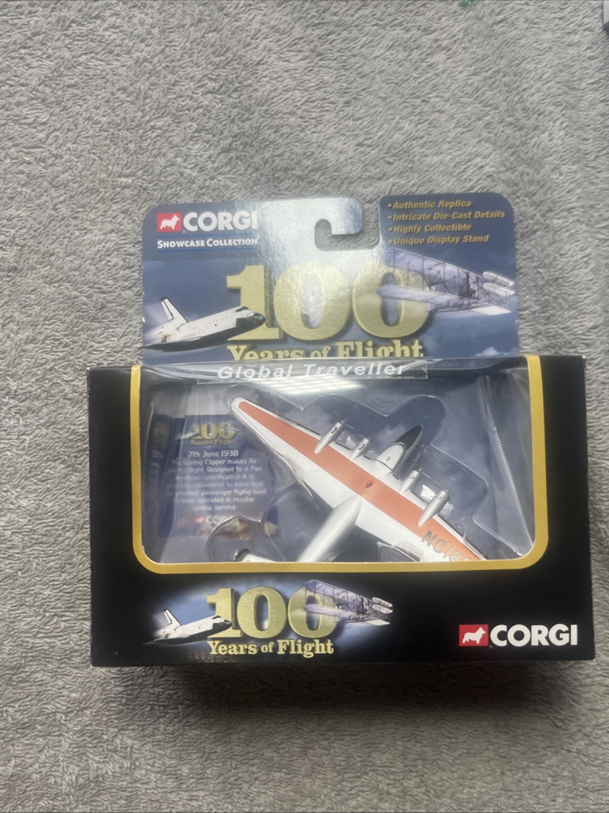 CORGI 100 YEARS OF FLIGHT CS90137 GLOBAL TRAVELLER DOUGLAS DC3 AMERICAN AIRLINES