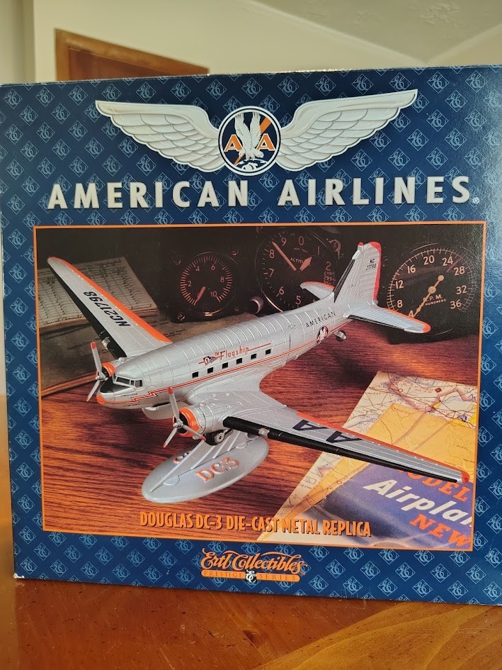 ERTL PRESTIGE SERIES-AMERICAN AIRLINES DOUGLAS DC-3 DIE-CAST METAL REPLICA