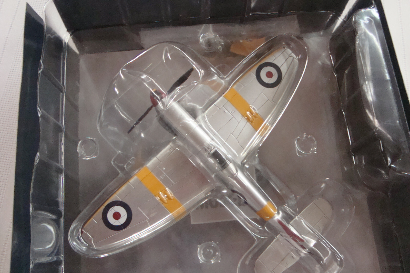 ES30 – HAWKER TEMPEST SkyMax Models with Stand in Original BOX