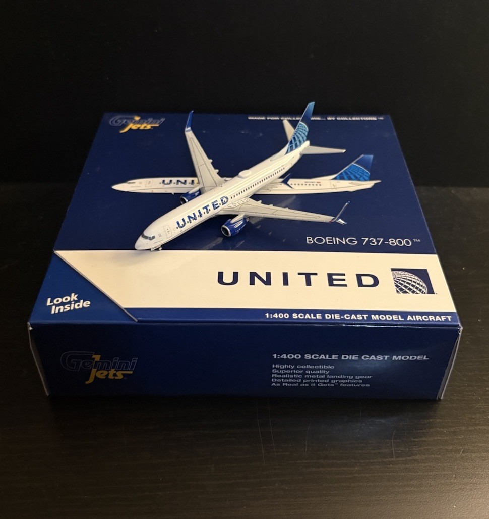 GeminiJets 1:400 United Airlines Boeing 737-800 GJUAL1803 N37267 Scale Diecast