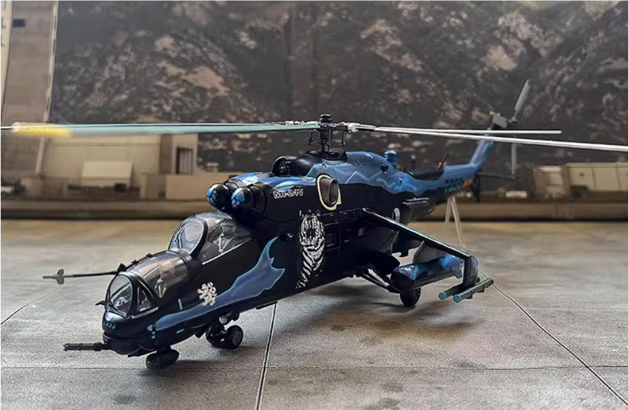 1:48 BLESS Polish Air Force Mi-24V Hind NTM 2005 Attack Helicopter Diecast Model