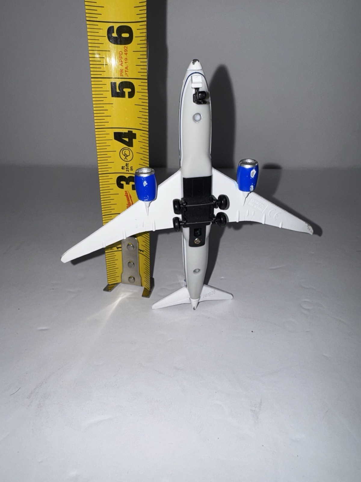 1:400 Gemini Jets United Airlines Boeing 787-9 Dreamliner; Model GJUAL1795