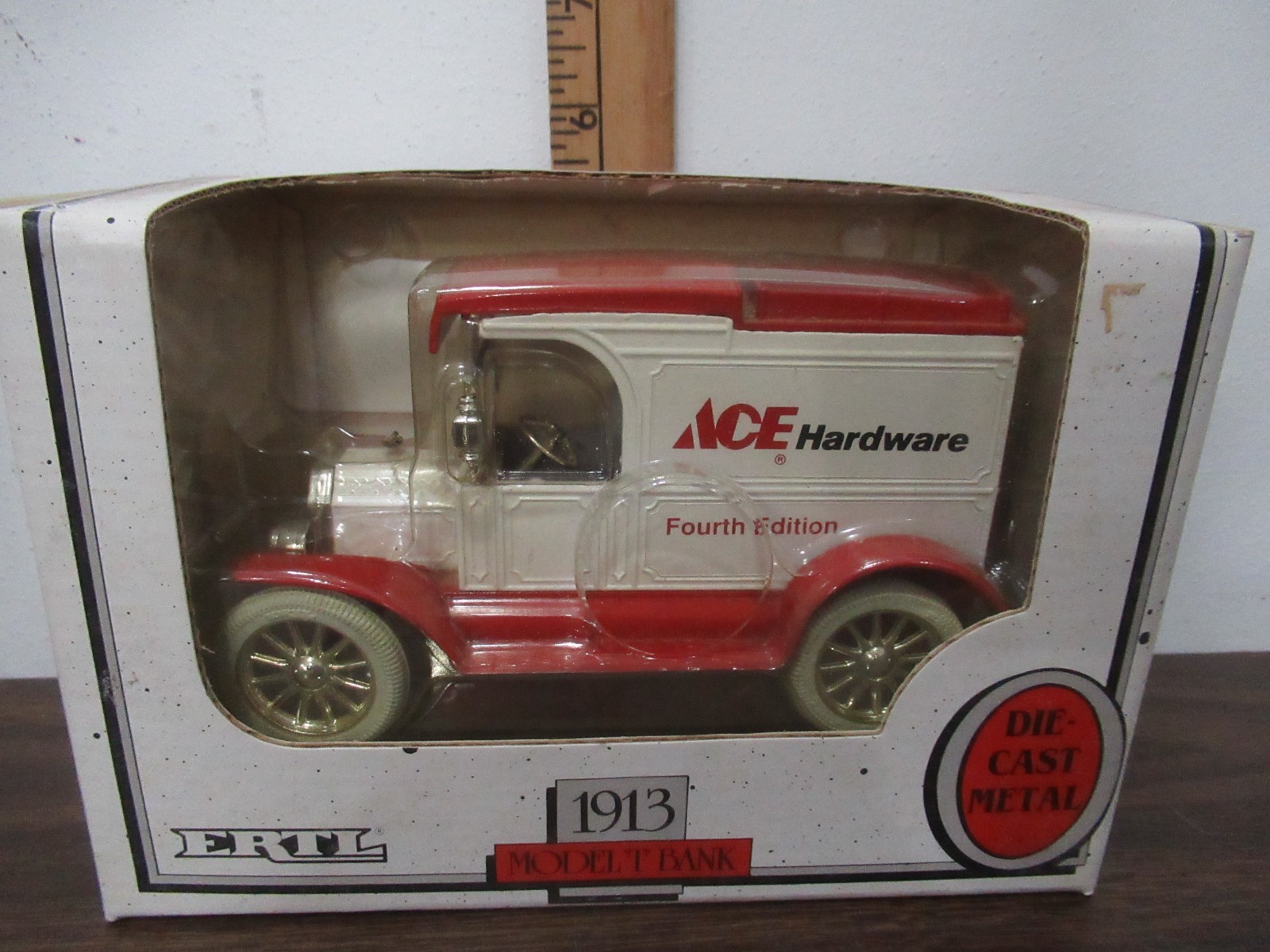Ertl Ace Hardware 1913 Model T Delivery Car bank NEW IN BOX 1/25