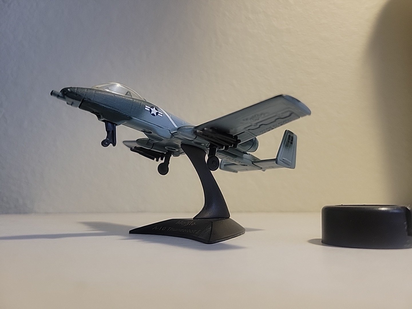 Fairchild Republic A-10 Thunderbolt II Diecast Replica & Display Stand by Maisto