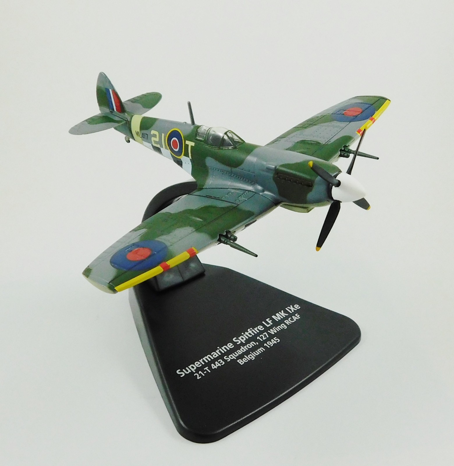 Supermarine Spitfire 1XE 443 Sqn RCAF Fighter Aircraft Diecast Model Scale:1:72