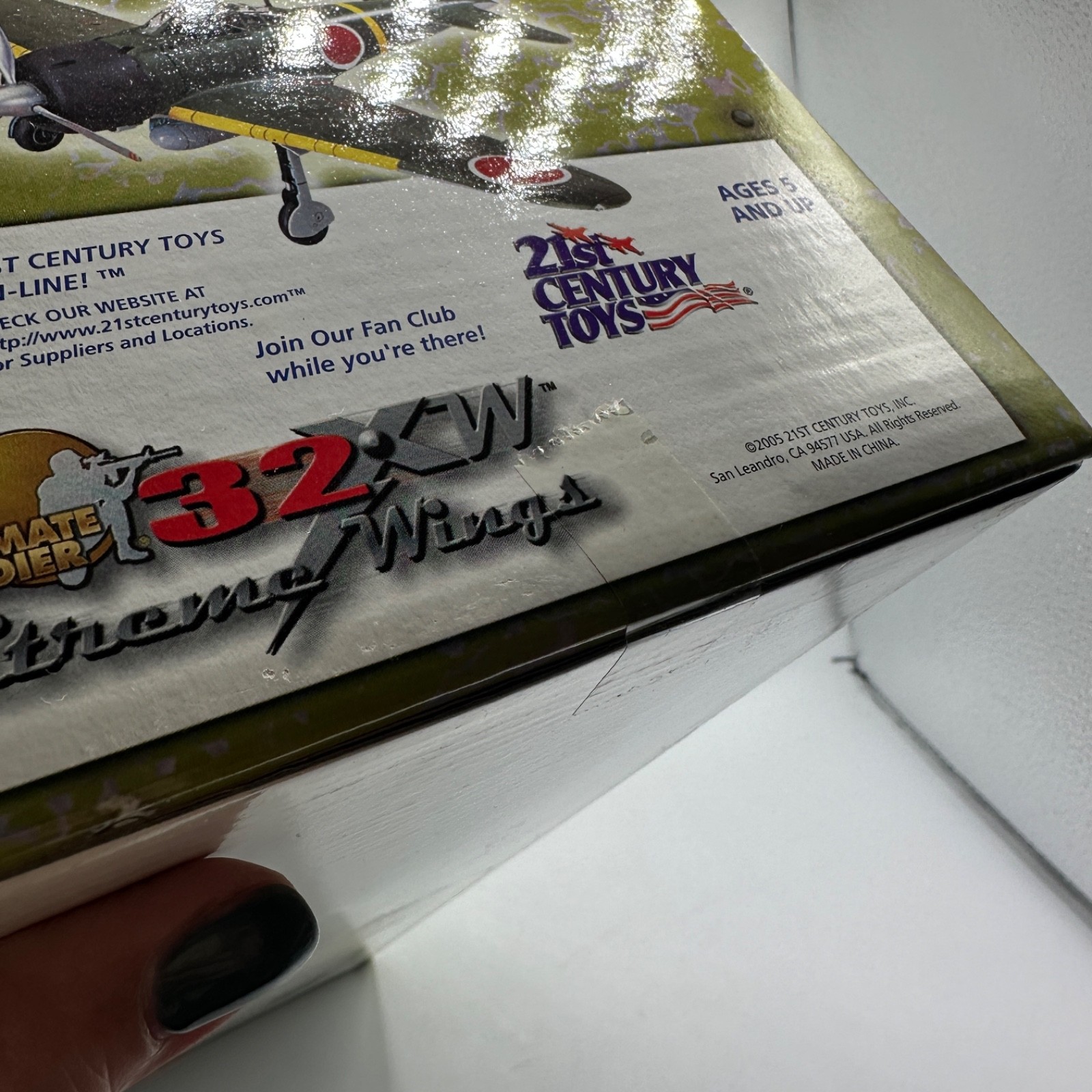 21st Century / Ultimate Soldier 1:32 Airplane A6M2 Zero Type 11/21 Flight Leader