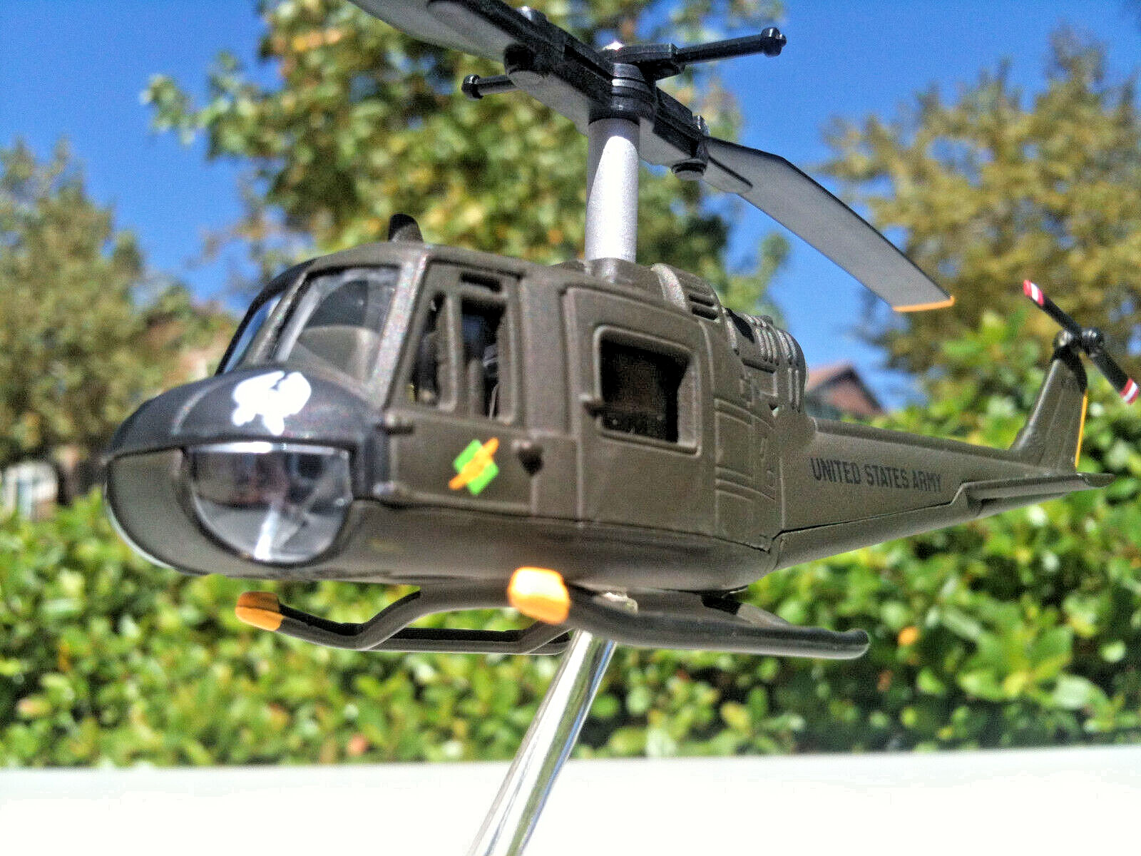 Corgi Bell UH-1C Huey Helicopter US Army Vietnam Die-cast Showcase 1:100 Scale