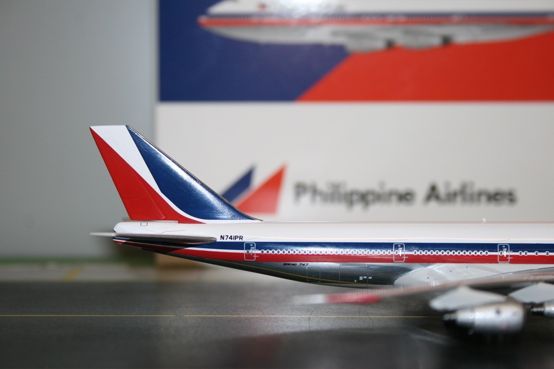 Phoenix 1:400 Philippine Airlines Boeing 747-200 N741PR (11889) Philippines