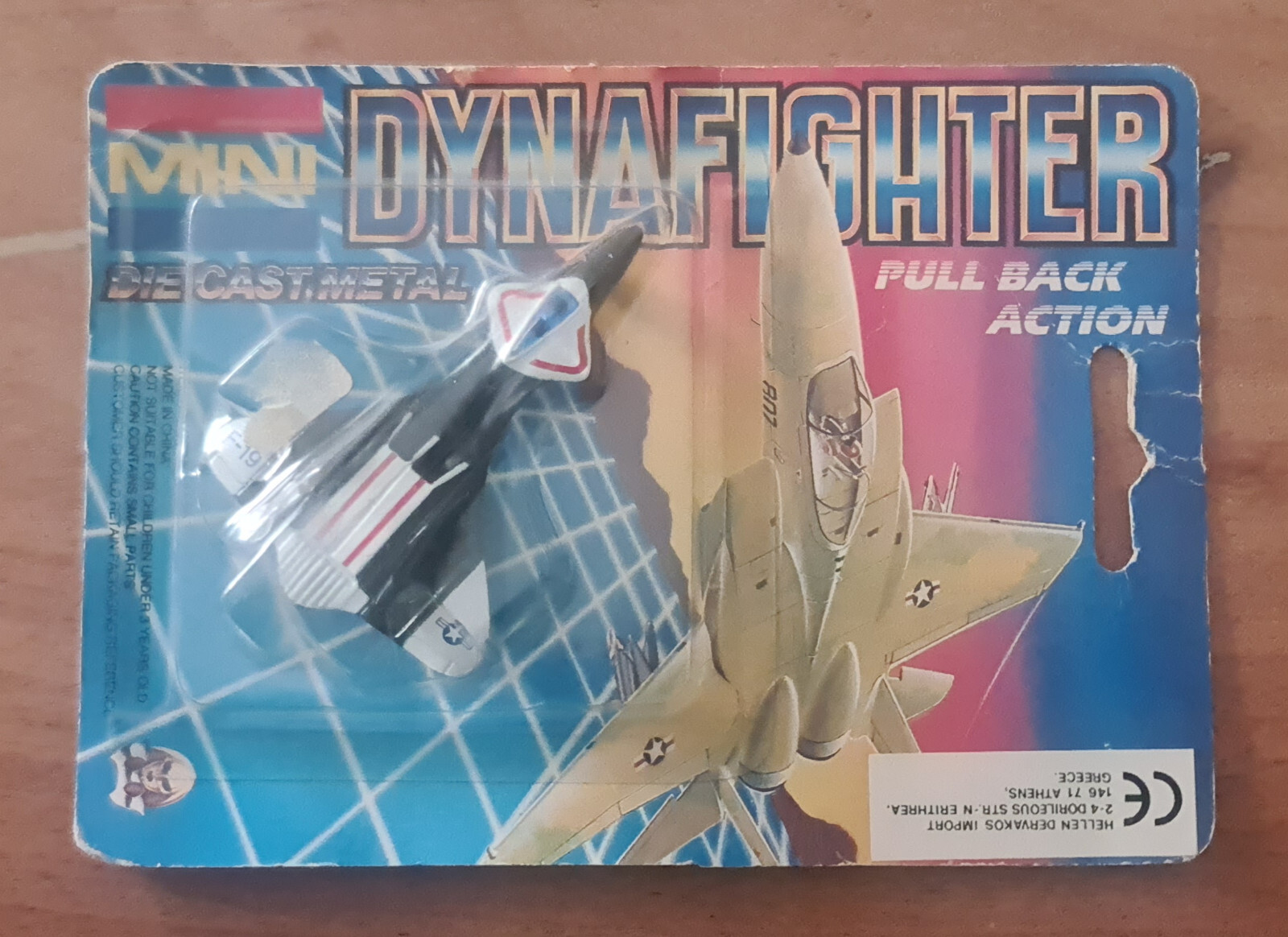 Vintage 80s MINI DYNAFIGHTER X-19 die cast metal pull back action plane