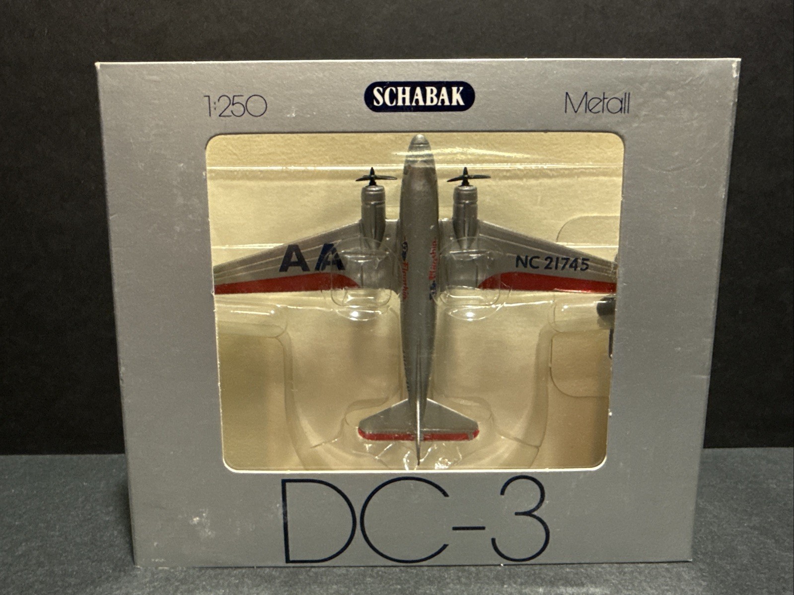 Schabak McDonnell Douglas DC-3 1:250 scale Die-cast
