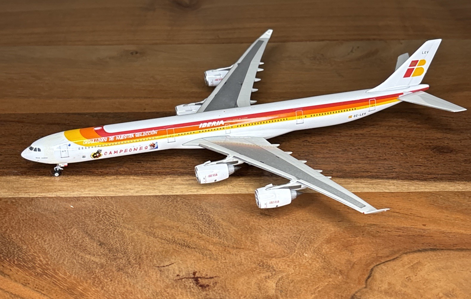 IBERIA Airlines Airbus A340-600 Campeones PHOENIX Diecast Airplane Model 1:400