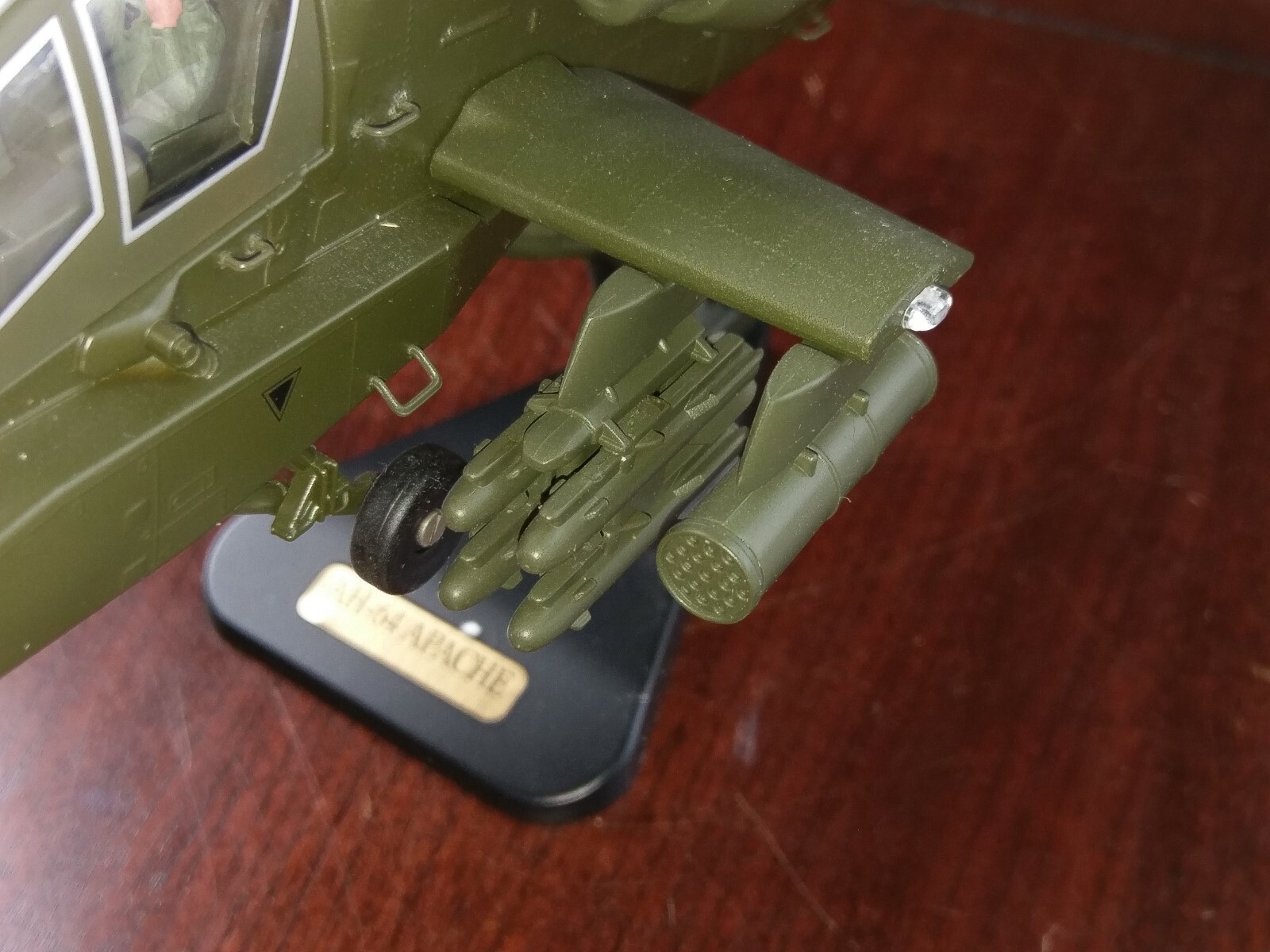 Diecast US Army AH 64 Apache Helicopter Model on Stand Green Boeing Military