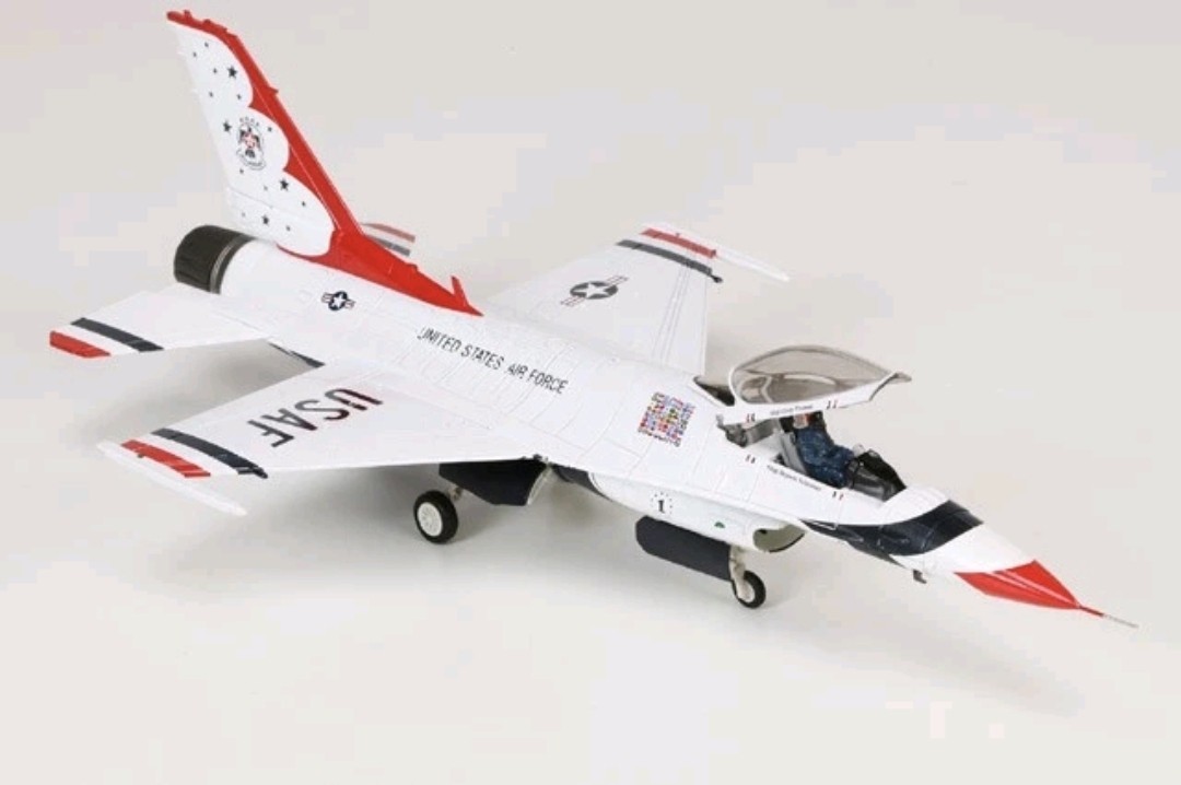 NEW HOBBY MASTER 1:72 scale F-16 FIGHTING FALCON, THUNDERBIRDS #1 HA38039 🛫✈️🛩