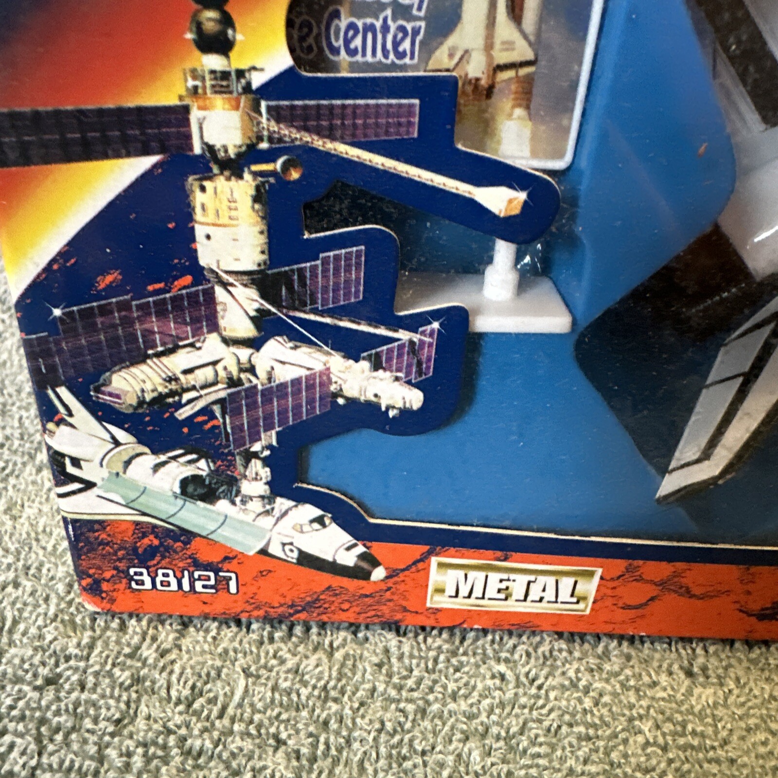 RealToy NASA Space Shuttle Mission Astronaut Moon Diecast-#38127-NOS!!!!!!!!