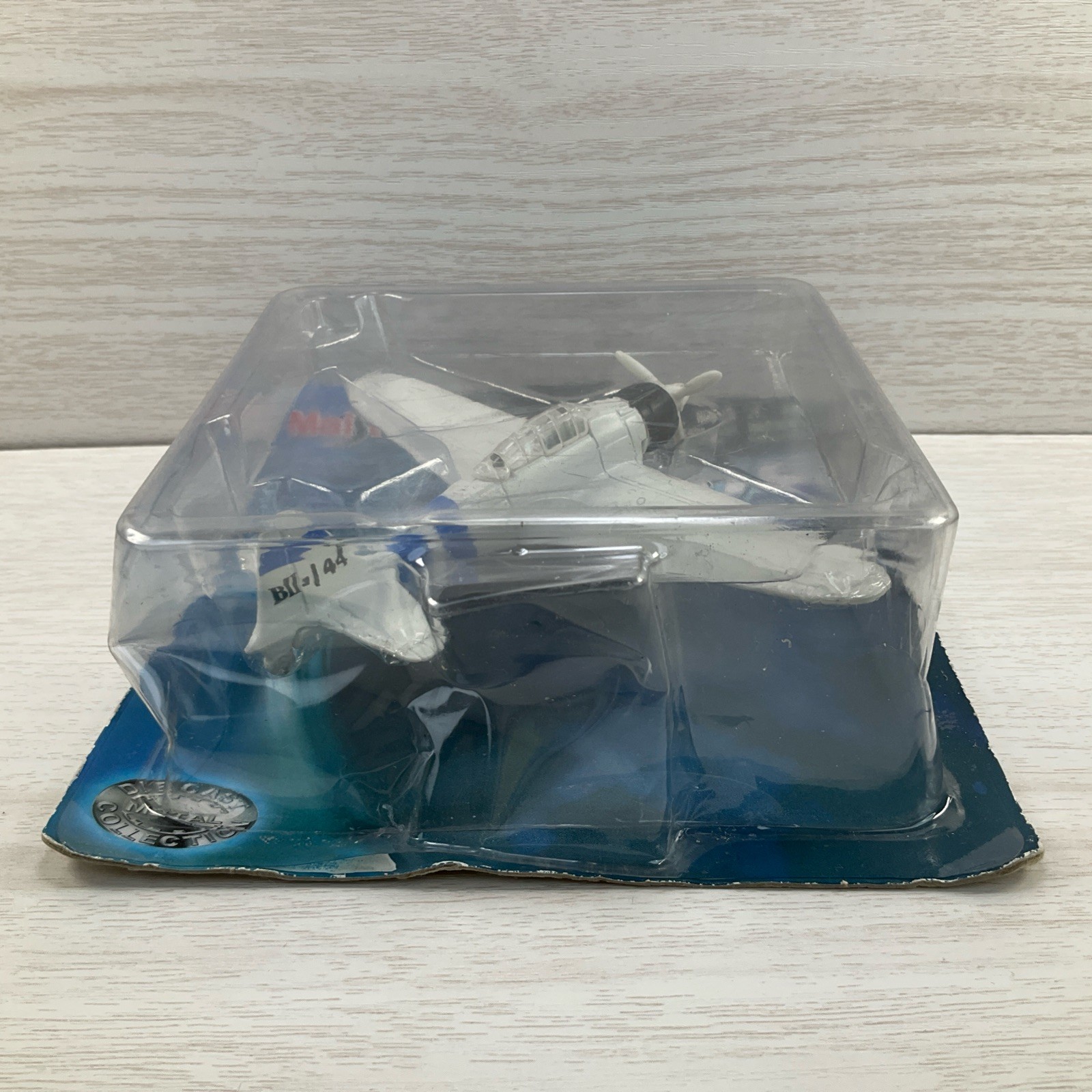 2006 Maisto Tailwinds Mitsubishi Zero Airplane Diecast Aircraft * Bad Card