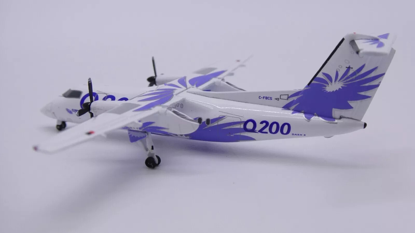 JC Wings 1/400 LH4295 House Color De Havilland Canada Bombardier Dash 8-Q200