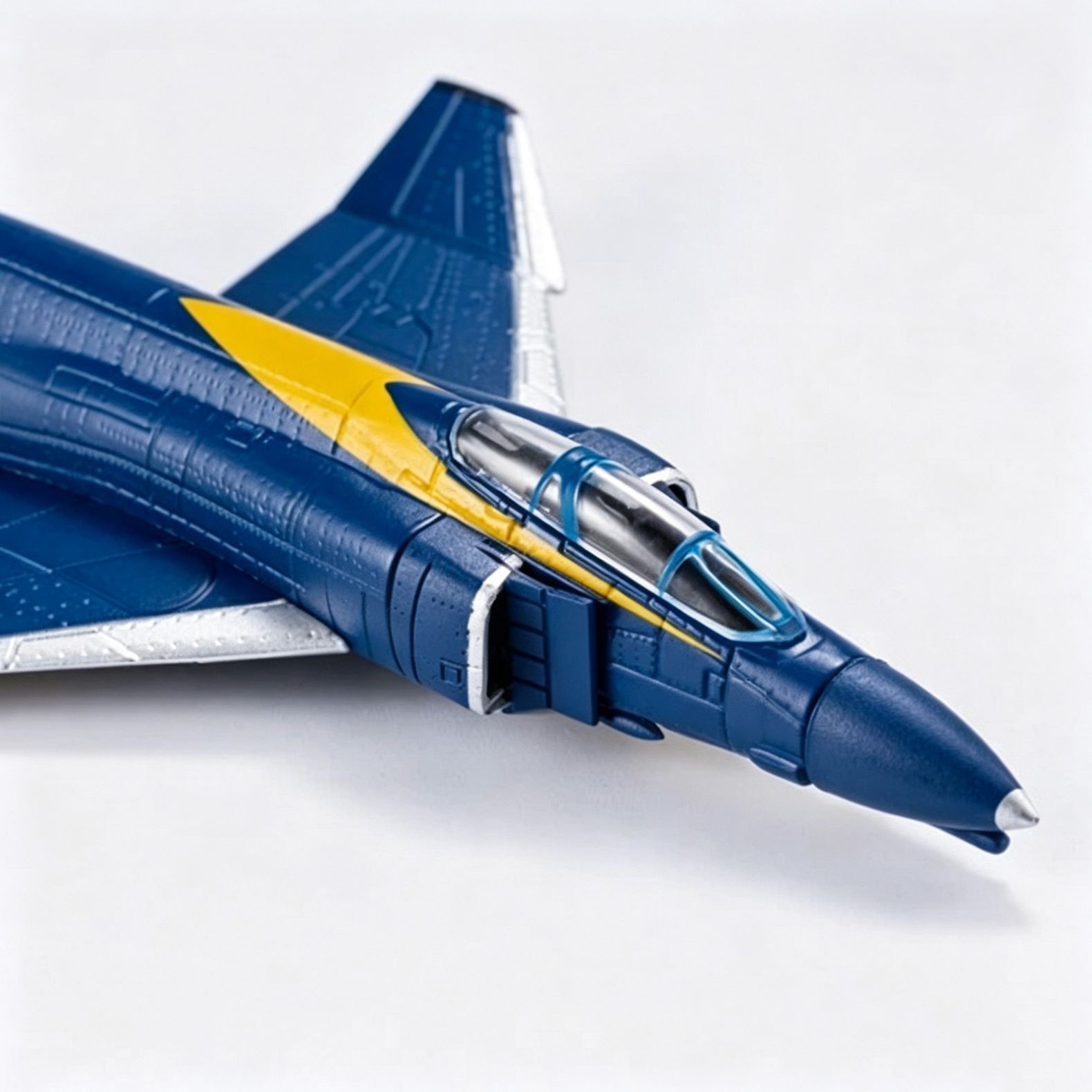 New 14cm Diecast Alloy 1/144 Scale F-4 Phantom II Fighter Desk Model