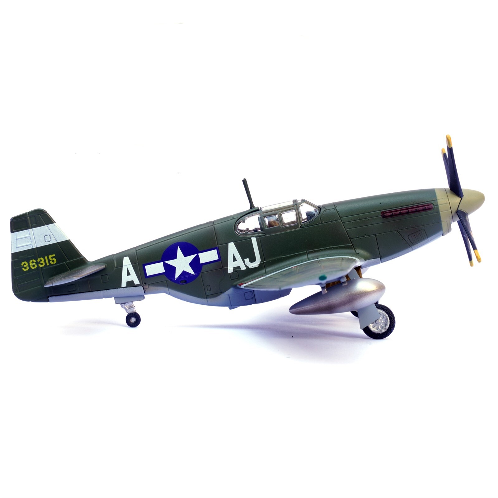 Legion 1/72 P-51B Mustang Ding Hao! Medal of Honor Ace Maj. James Howard 14606LD