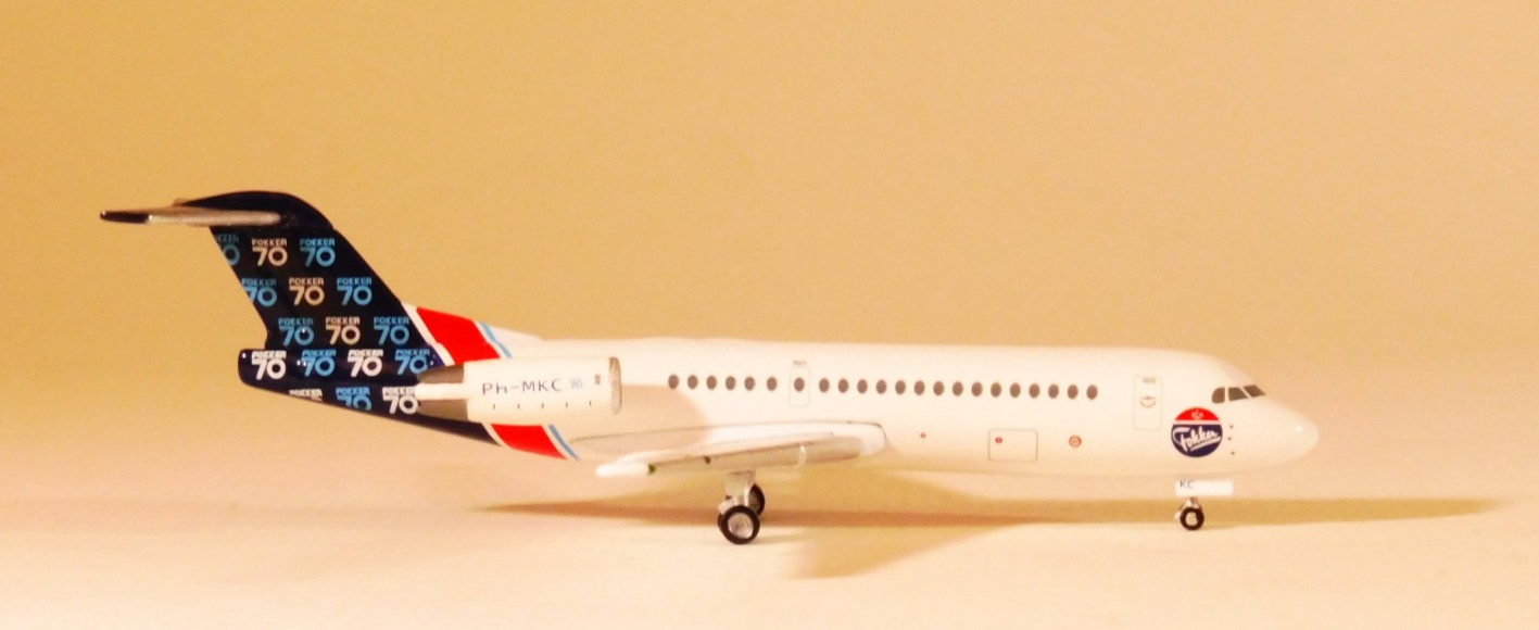 1/400 Blue Box Fokker Aircraft Company F-28-0070 Prototype