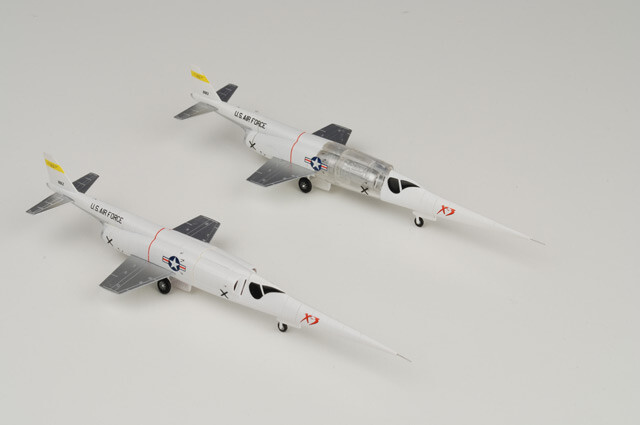 Dragon Models 1/144 X-3 Stiletto #49-2892 2-Piece Set NACA/USAF