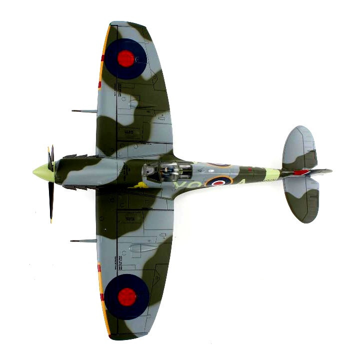 Hobby Master 1:48 RCAF Supermarine Spitfire Mk. Vb Clipped Wing Fighter, HA7862