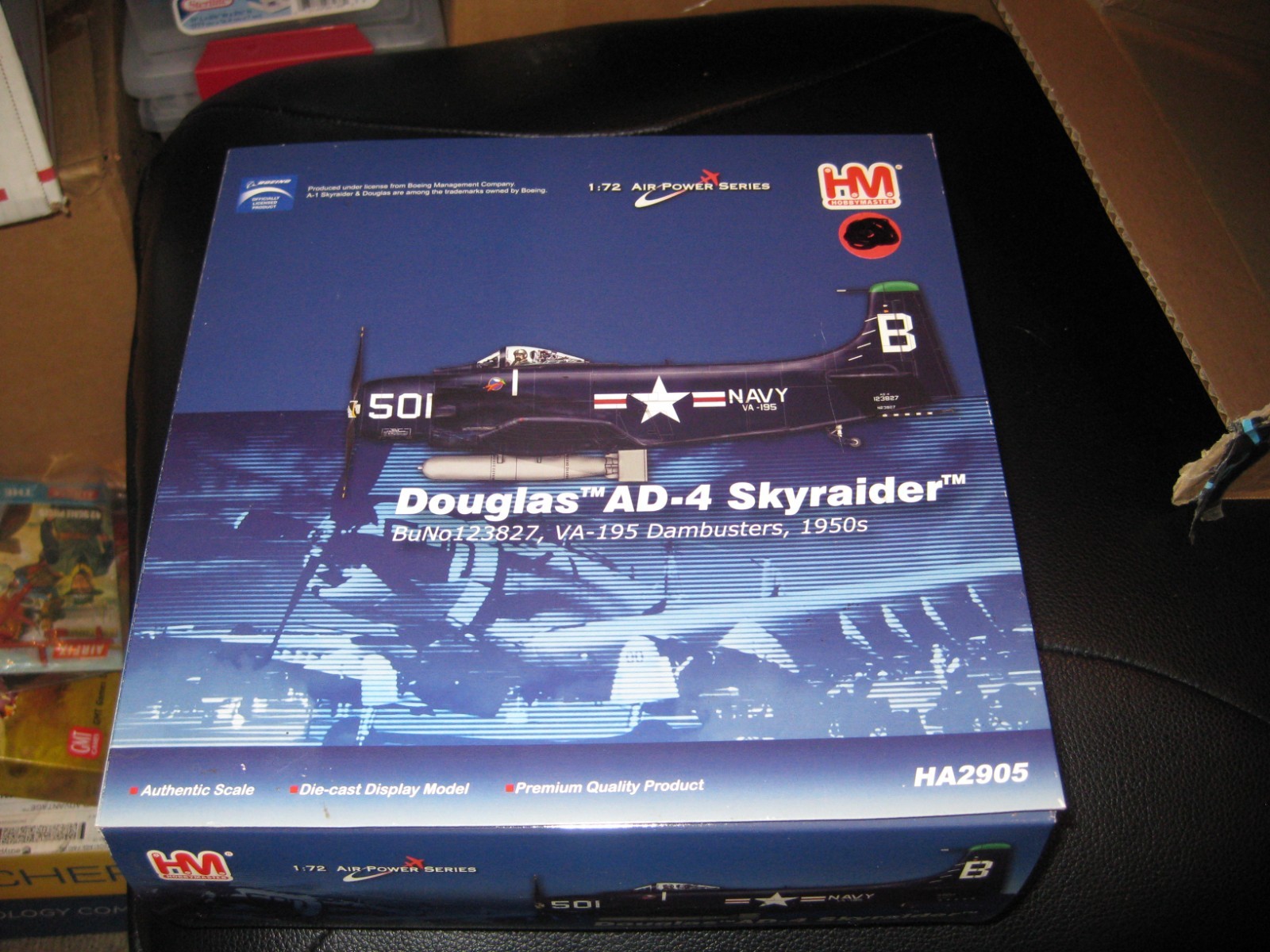 Mint Douglas AD-4 Skyraider BuNo123827, VA-195 Dambusters 1950s-Hobbymaster-1/72