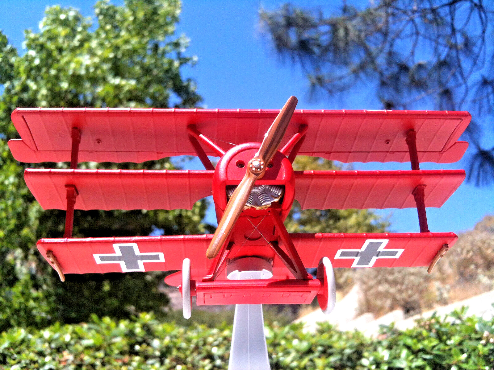 Corgi Fokker Dr.I Triplane Luftstreitkrafte JG 1 Death of The Red Baron ’18 1:48