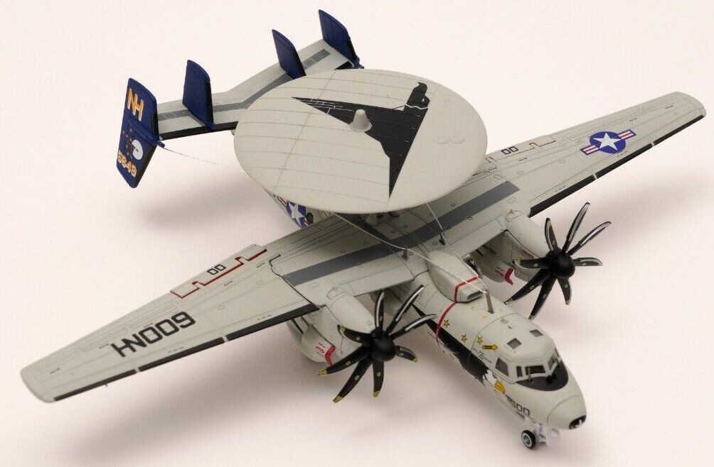 S14 Aviation Fighter 024 1:144 E-2C Hawkeye US Navy VAW-117″Wallbangers”, Nimitz