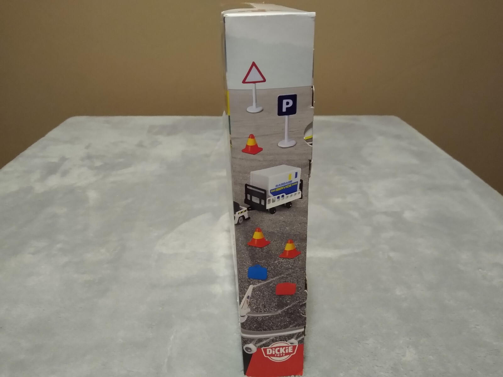 DICKIE TOYS CITY Airport Playset NEW in BOX.