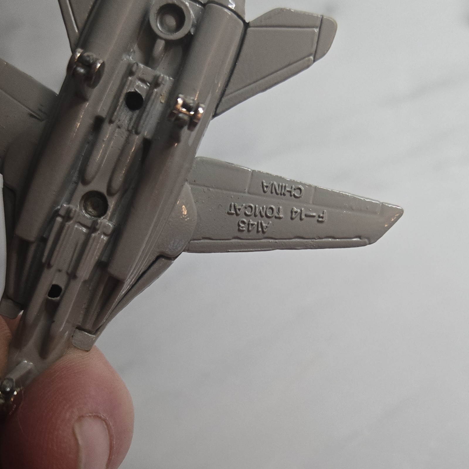 Tomica 1:143 F-14 Military Airplane Diecast Model Gray/White Red/Black