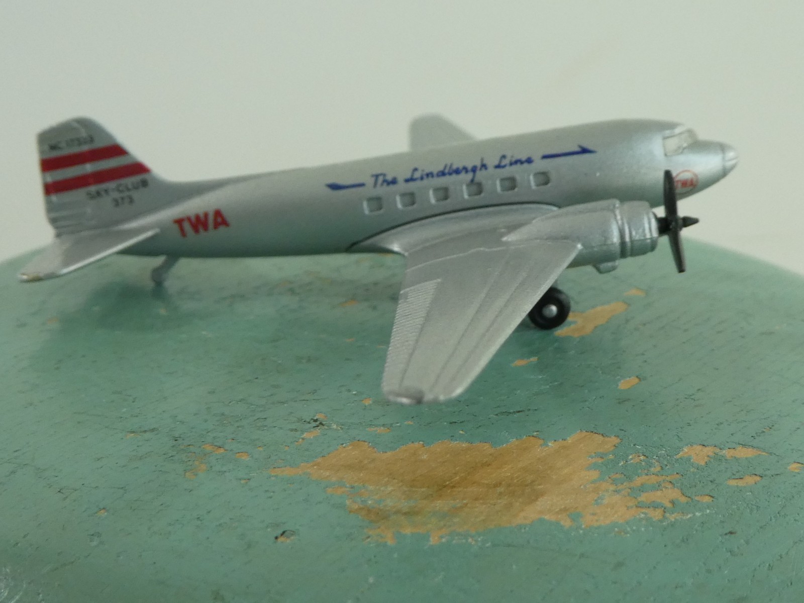 Schabak Germany Douglas DC-3 TWA The Lindbergh Line Sky-Club Diecast Aircraft A+