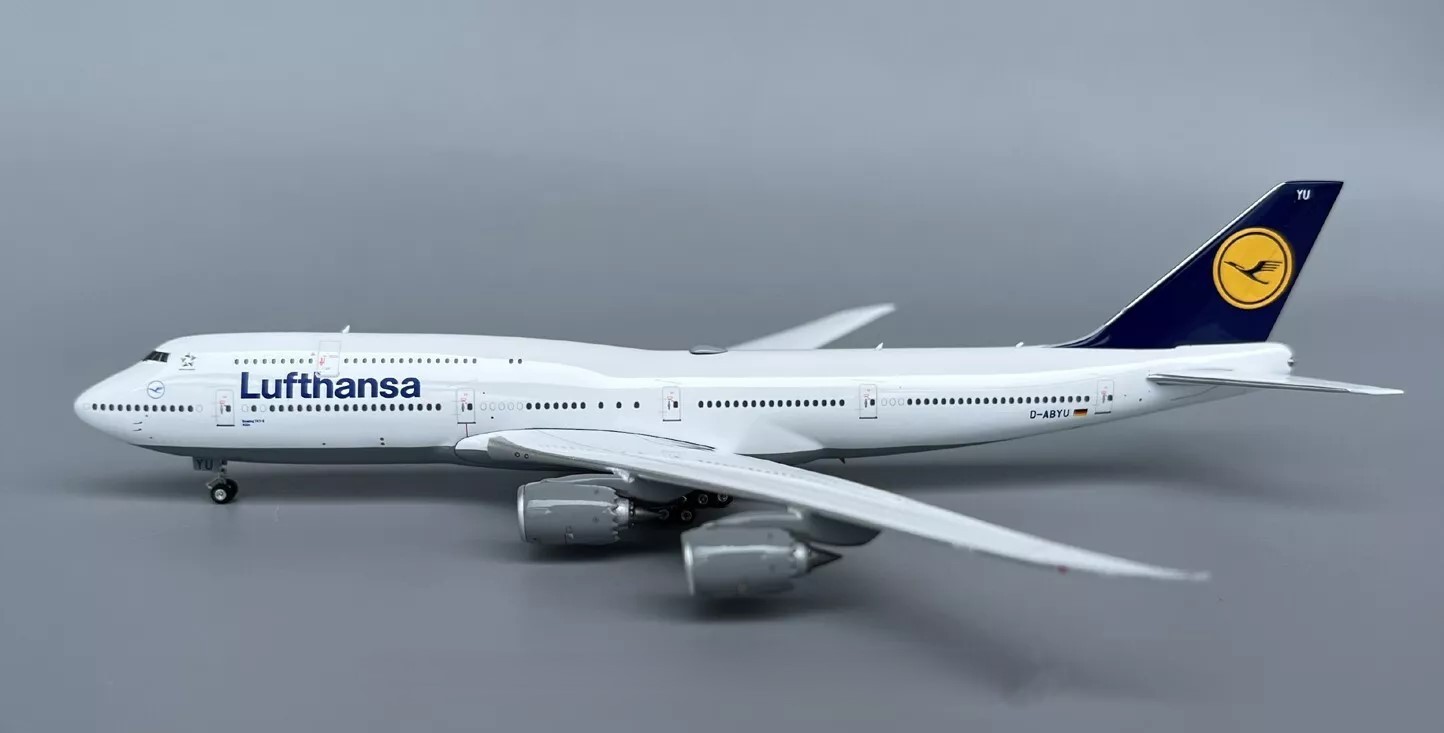 Phoenix Models 1:400 Lufthansa Boeing B747-8i “Koln” D-ABYU Diecast Model