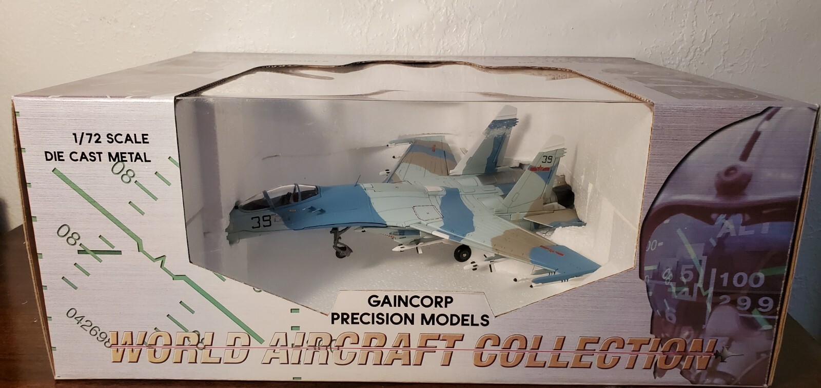 Gaincorp SU-27 FLANKER 1:72 Die Cast No:8013 