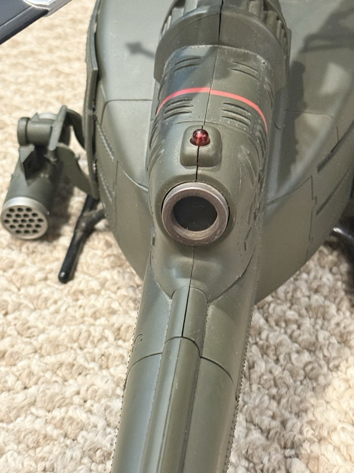 21st Century 1:18 UH-1C Huey Helicopter Hoghead II Vietnam MISSING REAR ROTOR