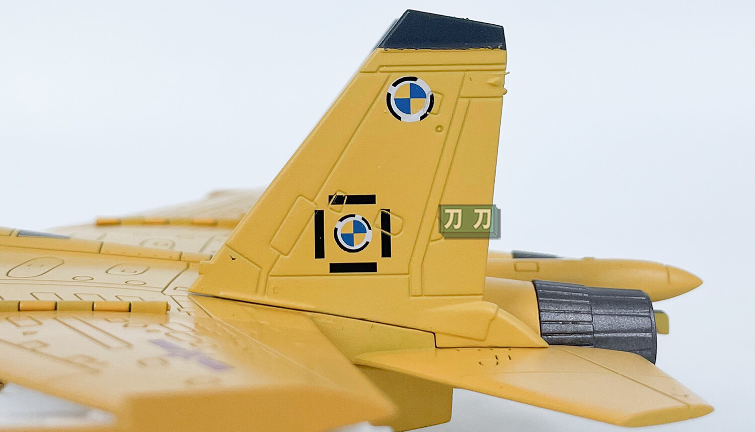 1:100 21CM AVIC China J-15 Fighter Plane Diecast Military Aircraft Model