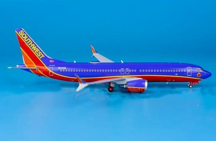 1:200 GeminiJets SOUTHWEST BOEING 737 MAX 8 Passenger Airplane Diecast Model