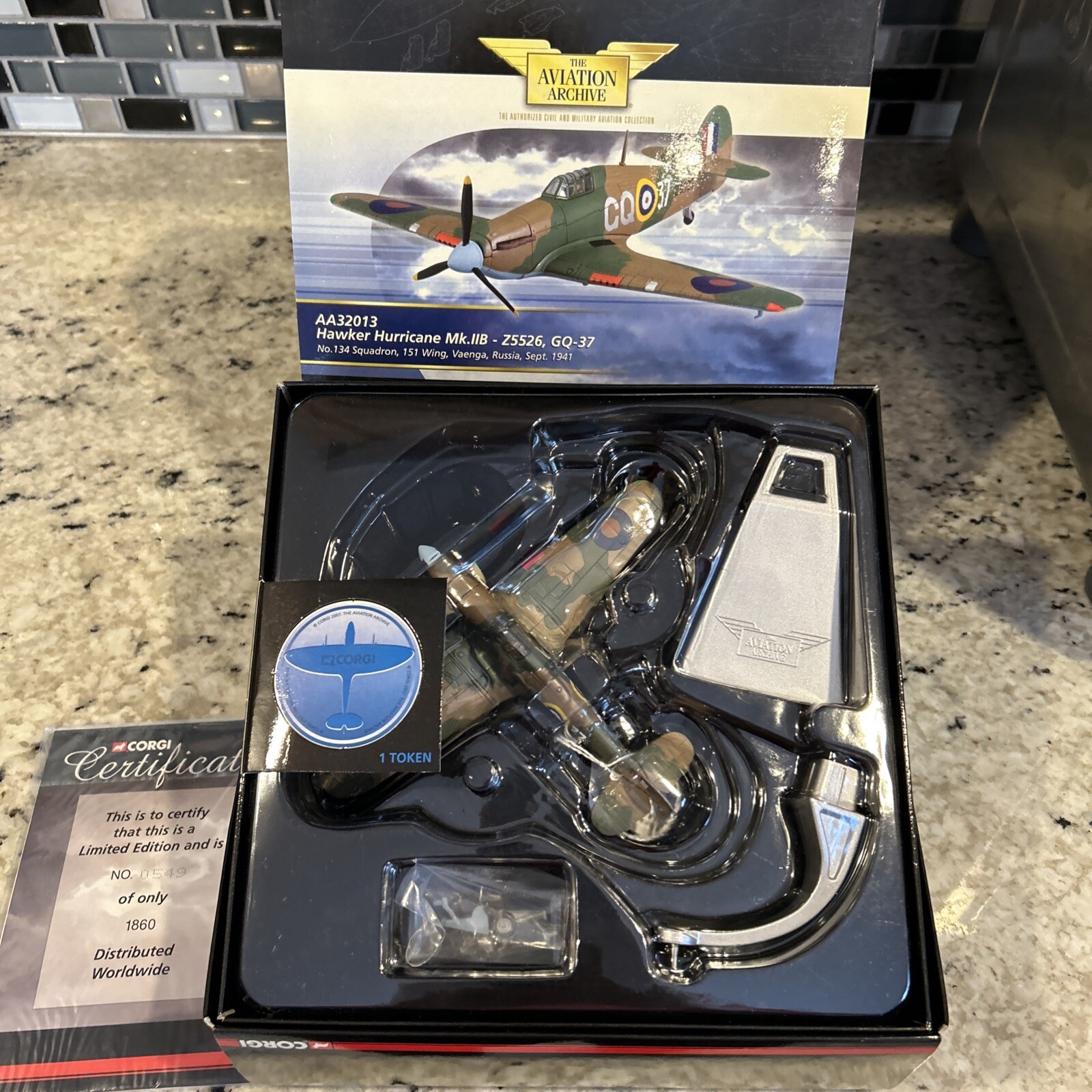 CORGI AA32013 HURRICANE MK II No.134 SQN, Z5226, VAENGA, USSR, SEPT 41 NIB