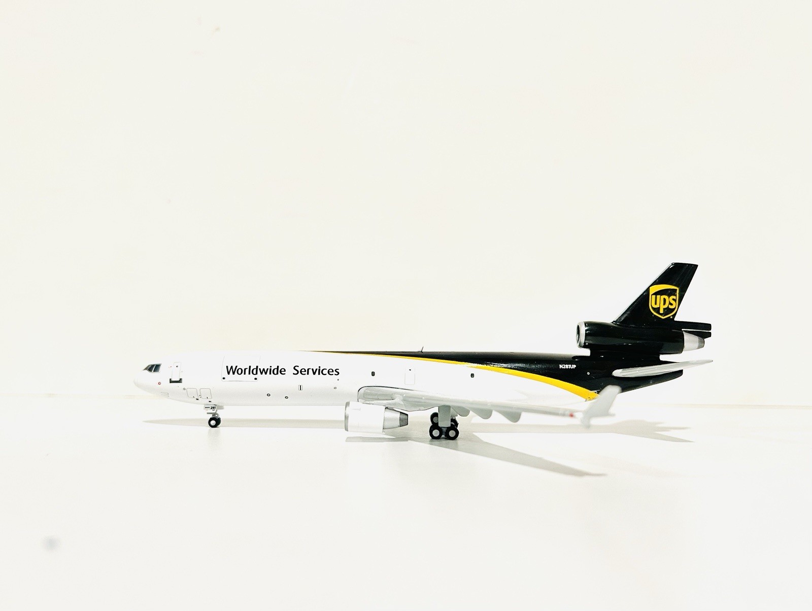 United Parcel Service UPS GJUPS2177 GeminiJets MD-11F 1/400 Model N282UP
